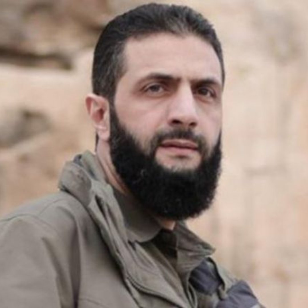 NezamMahdawi's tweet image. أنت اختصرت كل الثورة السورية وتضحيات 13 سنة من الدماء والتهجير والبراميل المتفجرة والمعتقلات بشخص #أحمد_الشرع  #الجولاني.

لم ينكر الرجل ماضيه وقال إنه مر بتحولات فكرية. فما فائدة الصور التي تنشرها له قديمًا وهو أصلاً لم ينكرها؟

شخصيًا، لا أدافع عنه ولا أعرف عنه غير ماضيه، ومن