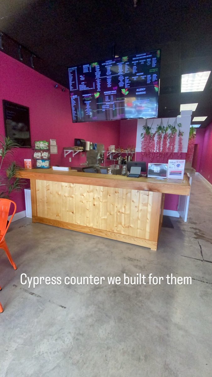 SLCypress's tweet photo. Get you a smoothie at Incredible Smoothie next time you’re in Lafayette! https://t.co/8DXJJPsnY3