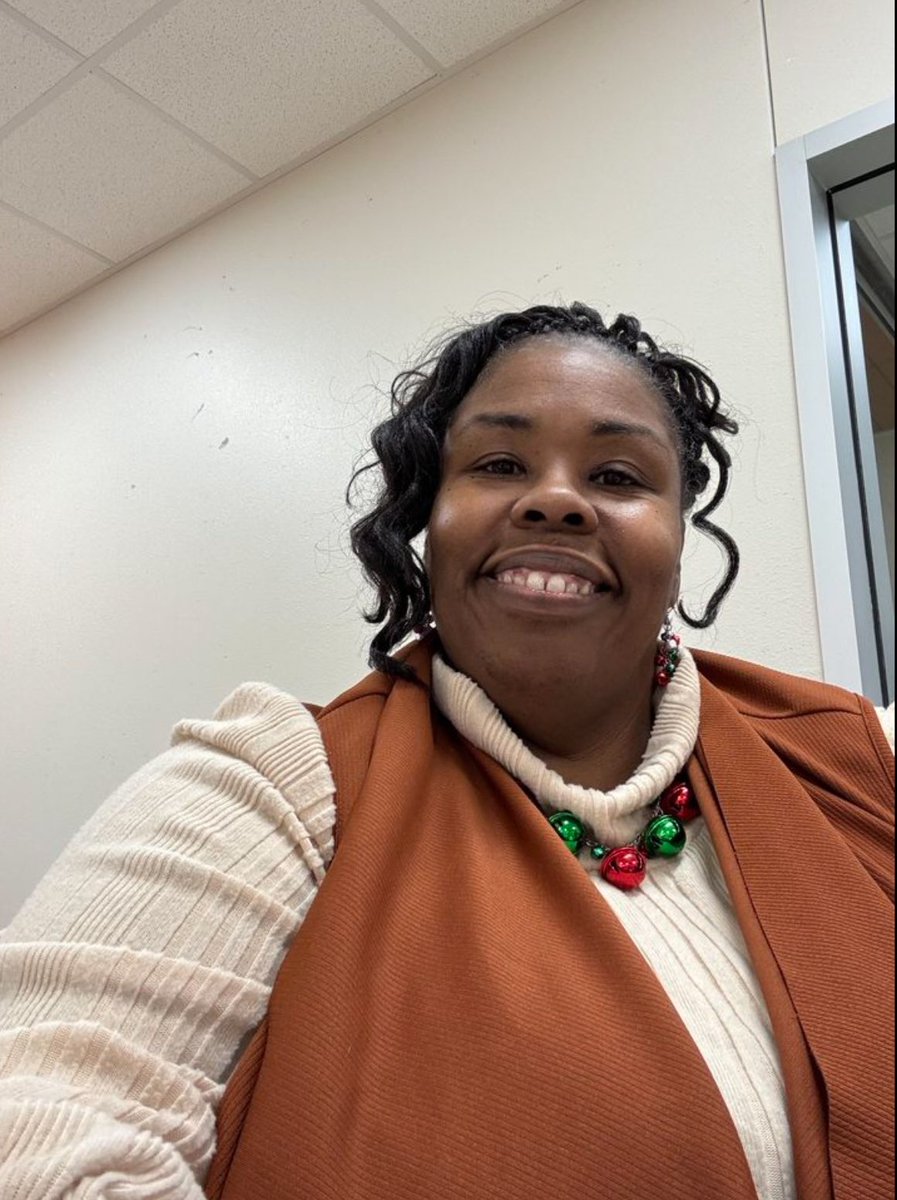 Today you could hear the sweet, sweet sound of: Jingle Bells, Jingle Bells, Jingle all the way! 🔔🔔<a href="/LISDInstruction/">Lancaster ISD Instructional Services</a> #12DaysofChristmas