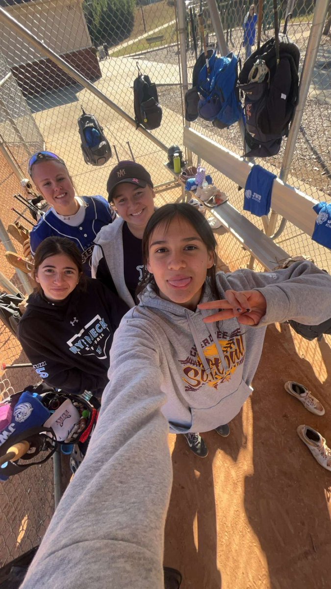 Thank you <a href="/JWUCSoftball/">JWU Charlotte Softball</a> for a great camp this weekend! So nice to meet @CoachcourtOrr and Coach MJ. Met so many nice athletes both on the team and recruits. It was a beautiful campus and a great day of softball. Thank you again to Coach Orr for the tour and an amazing experience.