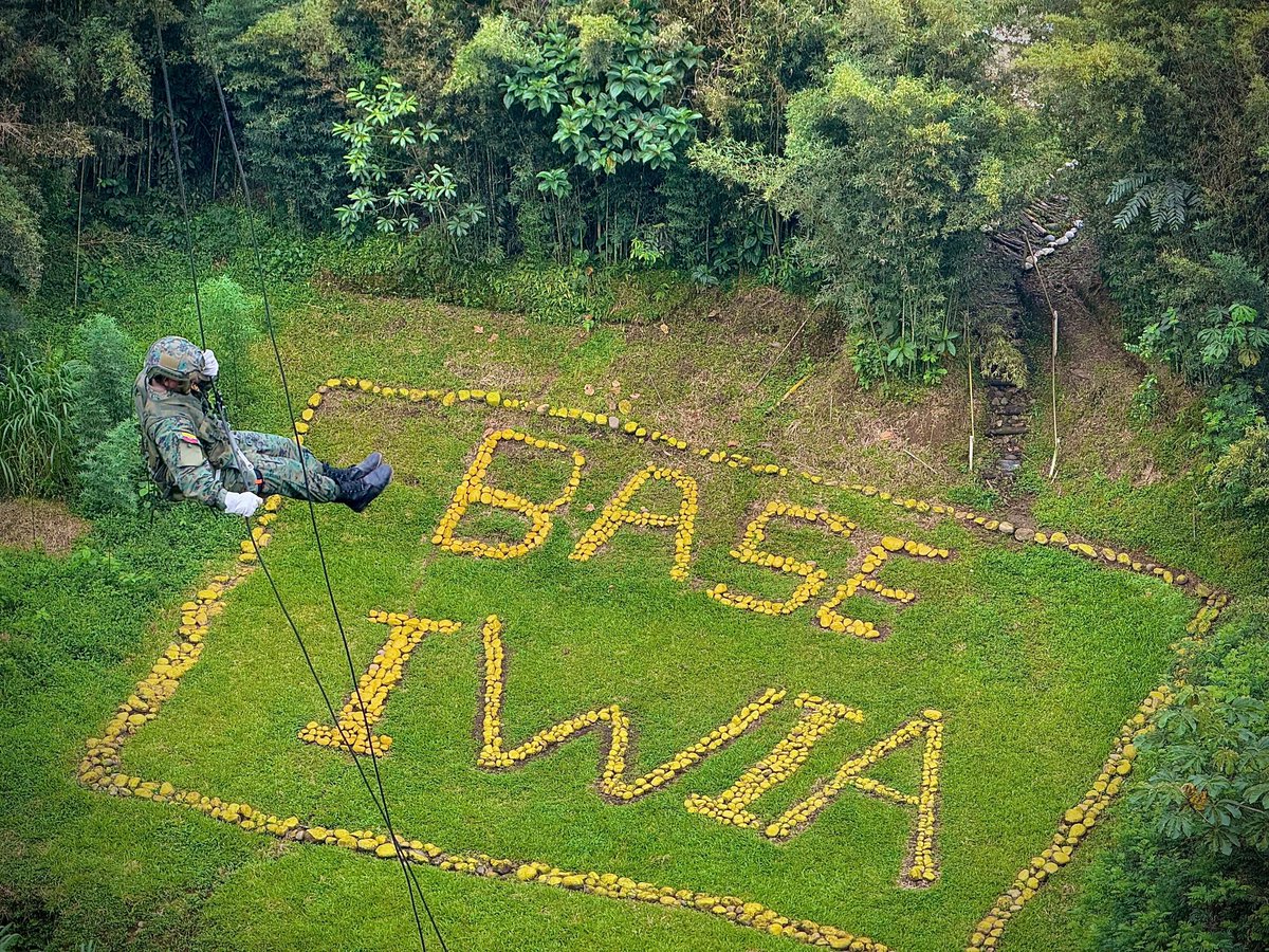 𝑬𝒔𝒄𝒖𝒆𝒍𝒂 𝒅𝒆 𝑰𝒘𝒊𝒂𝒔 𝒅𝒆𝒍 𝑬𝒋𝒆́𝒓𝒄𝒊𝒕𝒐 𝑬𝒄𝒖𝒂𝒕𝒐𝒓𝒊𝒂𝒏𝒐, 𝒊𝒎𝒑𝒂𝒓𝒕𝒆 𝒊𝒏𝒔𝒕𝒓𝒖𝒄𝒄𝒊𝒐́𝒏 𝒆𝒏 𝒔𝒆𝒍𝒗𝒂 𝒂 𝒍𝒐𝒔 𝑨𝒔𝒑𝒊𝒓𝒂𝒏𝒕𝒆𝒔 𝒅𝒆 𝒍𝒂 𝑬𝒔𝒄𝒖𝒆𝒍𝒂 𝑻𝒆́𝒄𝒏𝒊𝒄𝒂 𝒅𝒆 𝑭𝒖𝒆𝒓𝒛𝒂 𝑨𝒆́𝒓𝒆𝒂.

#EjércitoECU
#NoParamos
#FFAAContigo