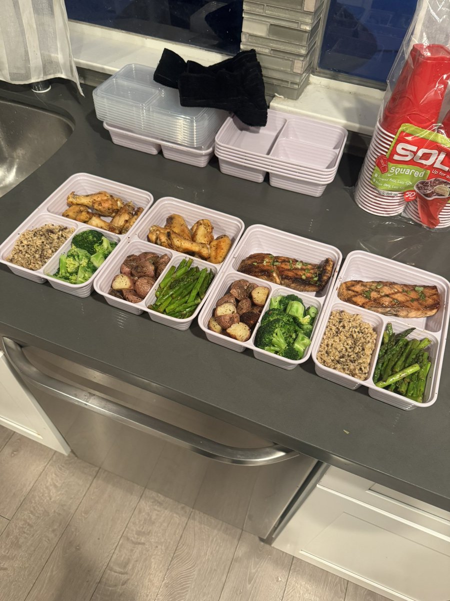 SoColdNelson's tweet photo. Them: “Who’s your nutritionist?”

Me: “#SoColdTheChef #SoColdEverything 🥶🥶” https://t.co/4hhqClpnLr