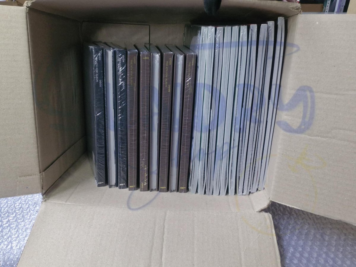sundryshopph's tweet photo. #sdupdates - 12/11/2024
๐ KR Address Arrivals
- Baekhyun Hello, World Album Photobooks
- Chen Door Album Photobooks
- Chanyeol Black Out Album Photobooks
- Suho 1to3 Album (Tape Ver.)
P.S. All albums are still available. DM to avail! ๐ https://t.co/eOGMEujMUy