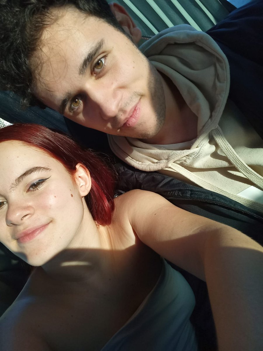 alonstappen33's tweet photo. Como empezó // Como vamos 💙

Ojalá vea esto, debo agradecerle mil a @Mayichii porque le conocí gracias a ella y nunca podré agradecérselo lo suficiente. Lleva 4 años acompañándome en cada pasito que doy y no puedo estar más feliz de tener a alguien así en mi vida. 💙
@Sriser_ https://t.co/zc9JVih3oX