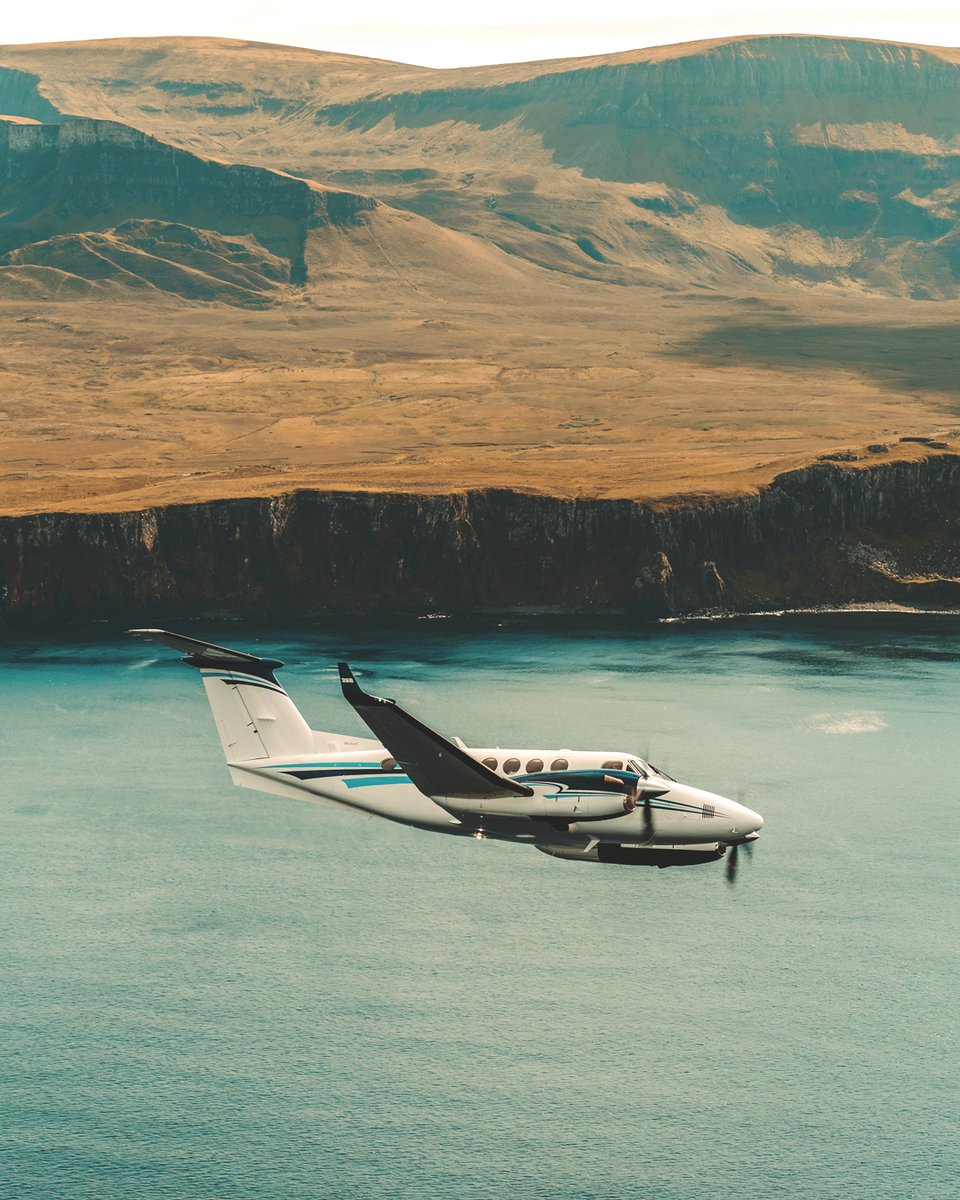 Beechcraft's tweet photo. Enjoy the journey. 

📸: King Air 260

#FlyBeechcraft #KingAir #KingAirNation #beechcraft #avgeek #turboprop https://t.co/Pm4mAaaF0v