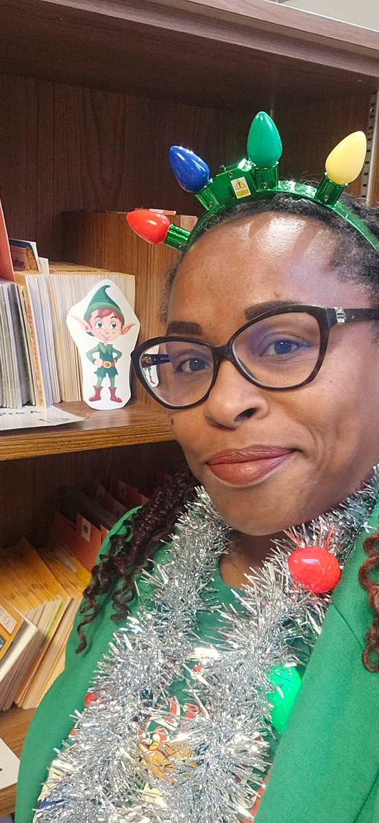 HuffKimber23862's tweet photo. @Martin_Mustangs 
Today I felt under the weather, but searching for elves made today so enjoyable. 😀 https://t.co/GduUaEtZzV