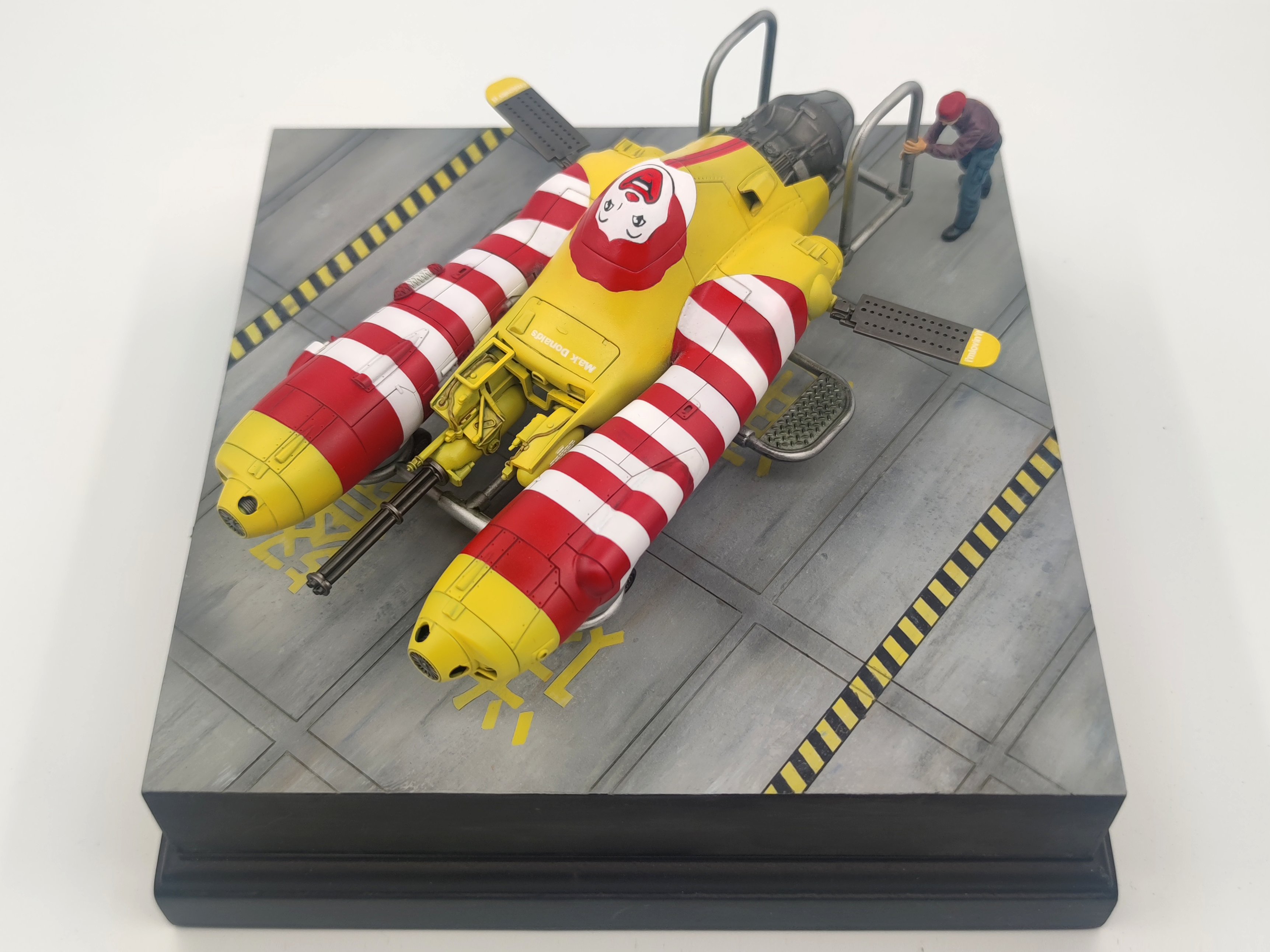 マクドナルド コンベンション ロナルド ドナルド F0f2_HcaAAA6qlf.jpg