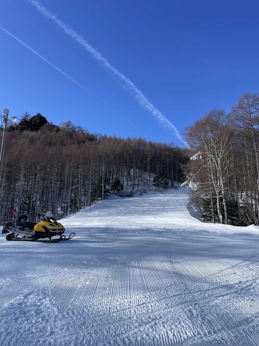 yachiho_ski's tweet photo. 【🥳コースOPEN最新情報‼️】
パーク派の皆さんお待たせしました❗️本日より冬スポパークがOPENです✌️
⁡
そして明日12日（木）から待望の第3コースがOPENとなります👏㊗️
⁡
更に朗報でファミリーコース&amp;リフトが14日（土）からOPEN決定 https://t.co/tVsDCCssIv