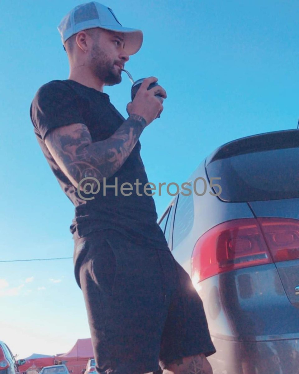 Heteros05's tweet photo. OTRO HETERO MAS 🔥🔥

DA RT 🔁 Y MG ❤️ PARA VER MAS HETEROS HERMOSO Y VERGONES 🍆🔥 https://t.co/KdNGAuEIRm