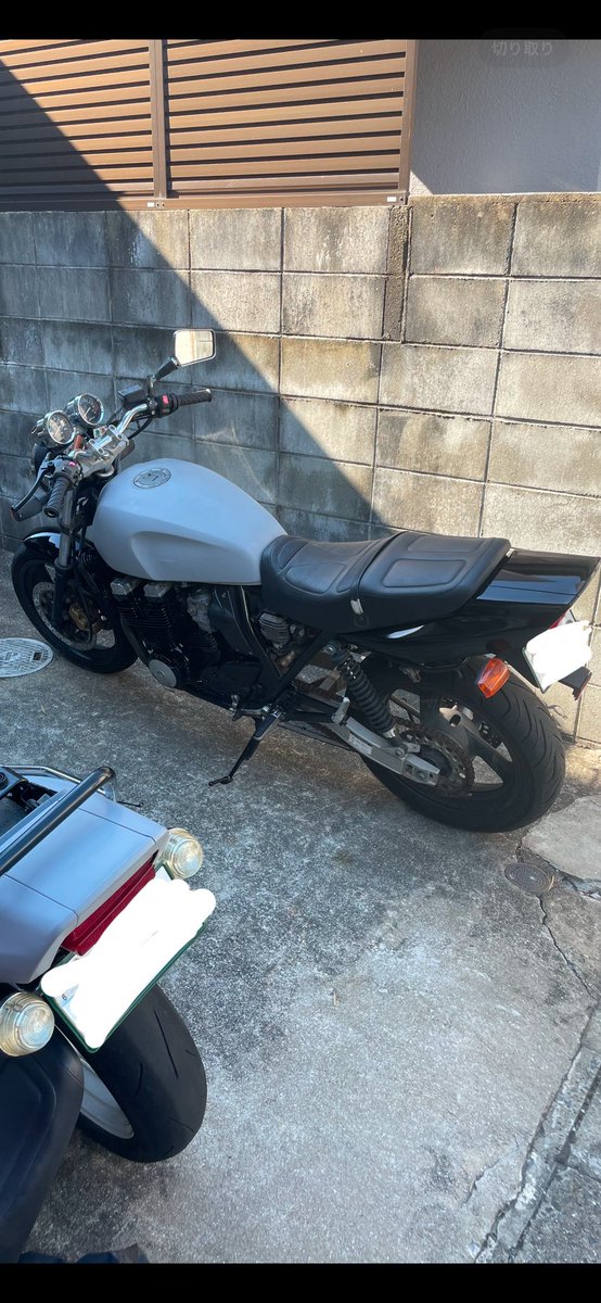 CBR400F_Y's tweet photo. xjr400 45万円 ほぼ純正 自賠責保険24ヶ月付
cb125t 15万円

OH代貯めないとなので売ります

 #売ります  #バイク #福岡 https://t.co/PKwSHsGzHy