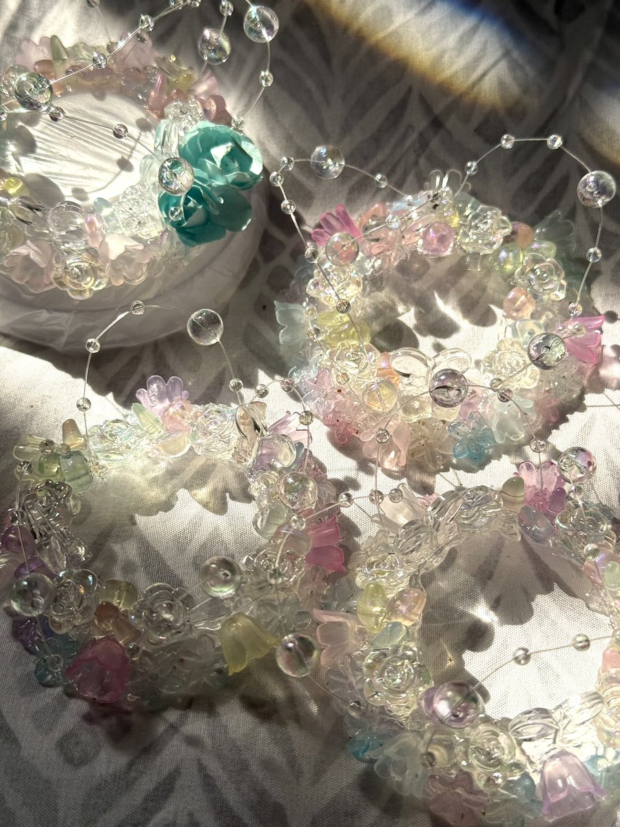 bibbabbbi's tweet image. Halloo Caratdeul !! HELP RT 🙈

aku open P.O deco buat caratbong nih!! 
Pembuatan sekitar 7 hari, karena keringnya lama 🙃

Bisa co di shopee! 🍊
💵 : 50.000, dp 25.000

DM for an order! ✉️ 
Gomawo!! 💕