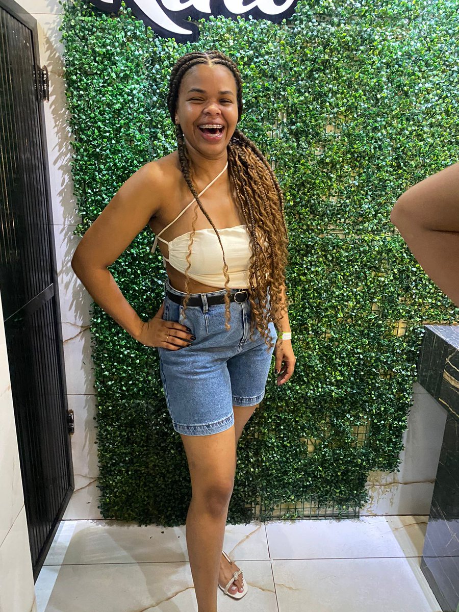 JamilleOlivers's tweet photo. Postando em todas as redes só pq o rolê foi bom, merecido e ele elogiou ✨ https://t.co/3EIo0f0inp