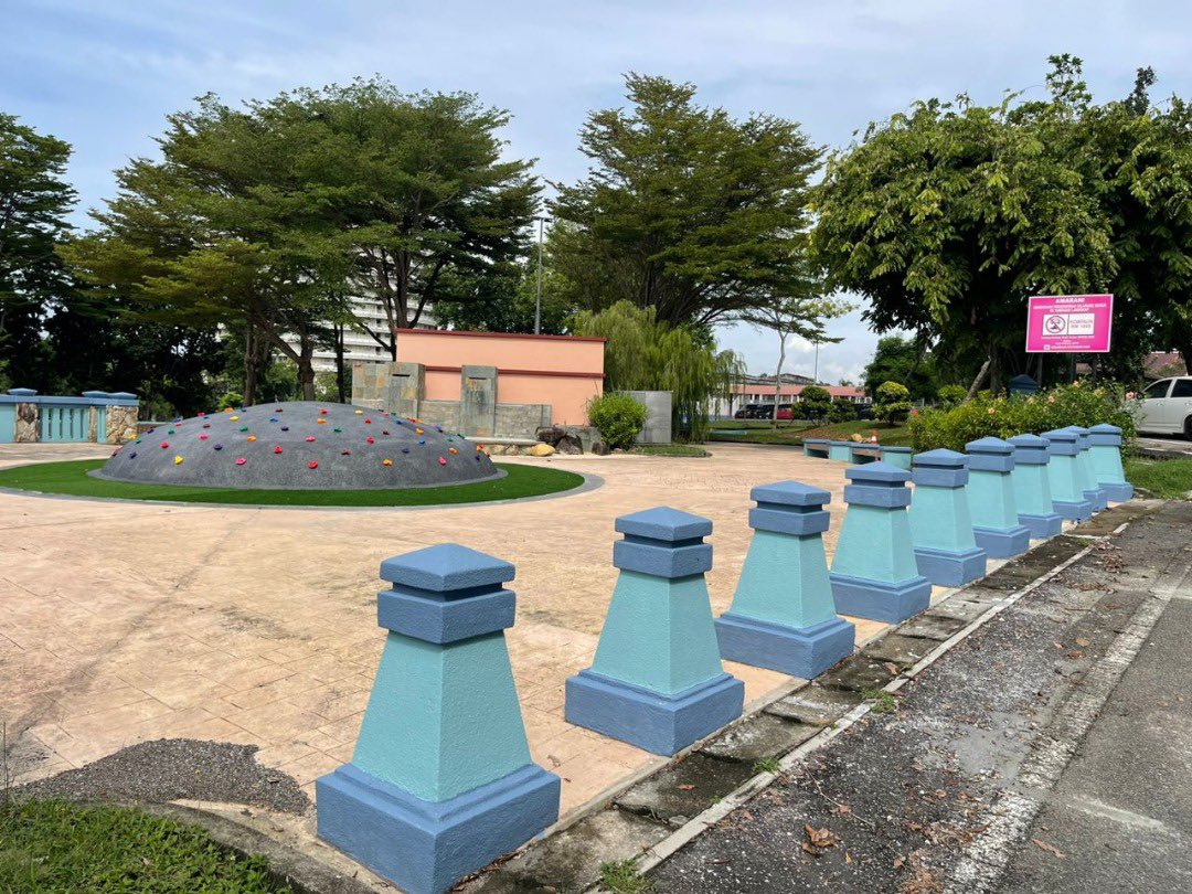 mpportdickson's tweet photo. Pelaksanaan kerja-kerja naiktaraf Taman Komuniti Awam (Fasa 2), Majlis Perbandaran Port Dickson

Tarikh : 09 Disember 2024 

Kerja-kerja naiktaraf Taman Komuniti Awam (Fasa 2), Majlis Perbandaran Port Dickson telah selesai dilaksanakan pada 08 Disember 2024. https://t.co/tLxieRCHGC