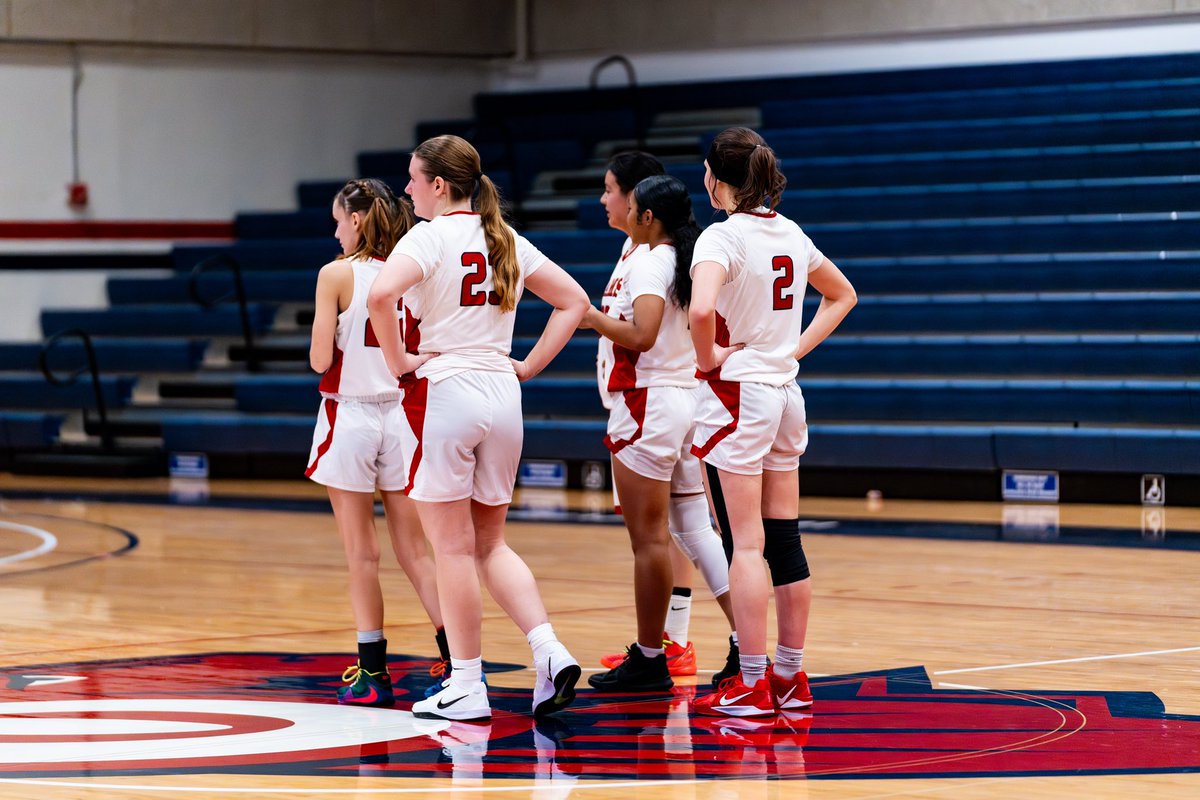GavilanWBB's tweet photo. and then there was US #runwithus #w1n #discoveranddevelop #vamosrams https://t.co/lLXDbHbWlD