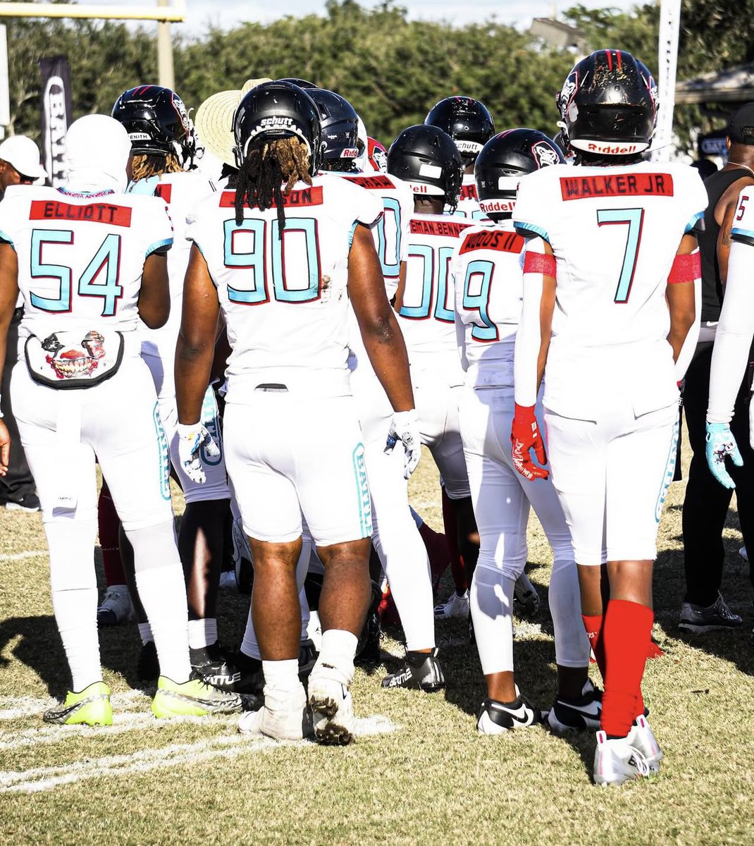 KashJacksonQBK's tweet image. Ended my youth football career as a National Champion 🦍💩🏁 I am thankful for the opportunities I had to touch as many fields as I did! I met a lot of great players was coached up by some of the greatest!!!! This next chapter bout to be LIT!! #90Out #ClassOf2029 @Battle