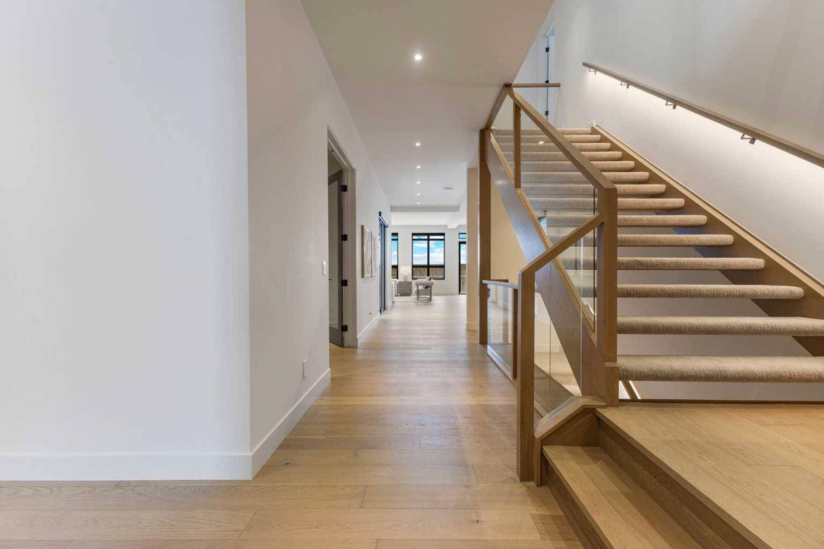 RyanParry's tweet image. 360 Greenwich DR Northwest, Calgary, AB T3B5X4 just hit the market!
Take a look at this awesome space: ryanparry.com/d8ratre3