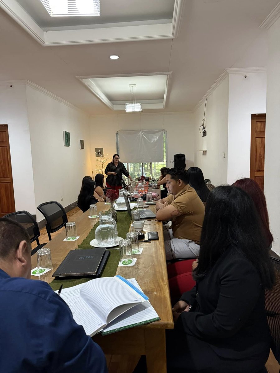 TANUXIL's tweet photo. TAN UX'IL realiza su cierre anual de proyectos y convivencia institucional 2024. 📷📷📷
En esta reunión socializamos el informe anual institucional con nuestra Junta Directiva dando a conocer los resultados obtenidos en cada uno de los proyectos que ejecutamos durante este año. https://t.co/bob4K33cBE