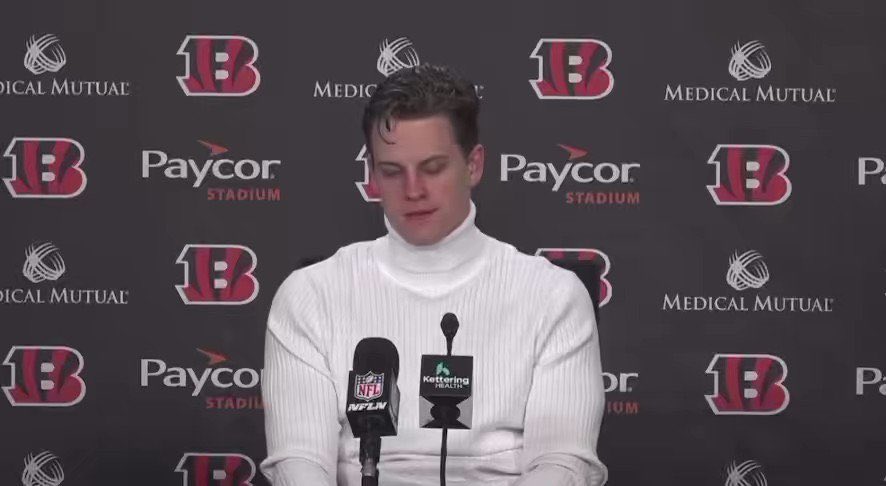 karenmotherof2's tweet photo. Joe Burrow: “What’s your type” 
Olivia Ponton: “I’m lesbian”
Burrow: “Say less” https://t.co/u1GyguHgcG