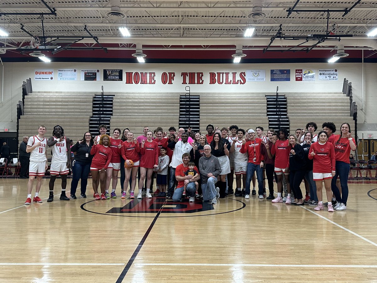 Bdale Athletics (@bdaleathleticbc) on Twitter photo Thank you <a href="/BdaleBasketball/">Bloomingdale Boys Basketball</a> and <a href="/Bdalegirlsbball/">BloomingdaleGBB</a> coaches and players for recognizing many of our faculty for staff appreciation night! 🤘#bullnation <a href="/BloomingdaleSHS/">Bloomingdale SHS</a> Thank you <a href="/BdaleBasketball/">Bloomingdale Boys Basketball</a> and <a href="/Bdalegirlsbball/">BloomingdaleGBB</a> coaches and players for recognizing many of our faculty for staff appreciation night! 🤘#bullnation <a href="/BloomingdaleSHS/">Bloomingdale SHS</a>