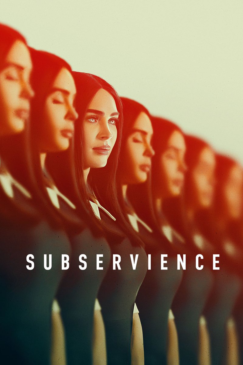 PosterUpdate's tweet image. Pôster de 'Alice: Subservience' (2024), 
lançado no #PrimeVideo

Estrelado por Megan Fox.

Sinopse: Acompanha um pai em dificuldades que compra uma SIM doméstica para ajudar a cuidar de sua casa e de sua família, sem saber que ela ganhará consciência e se tornará mortal.