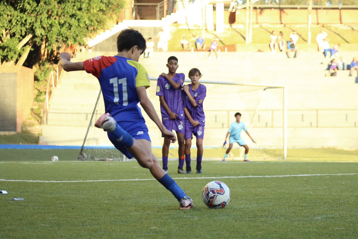 LigaPipoRossi's tweet photo. ¡Aef supera las expectativas!🤯

@aedefutbol se consagra campeón en un partido muy difícil frente a @ucvfccantera 💯👏

🏆Division Oro | Sub-13

#LigaPipoRossi | ʟᴀ ᴍᴇᴊᴏʀ ʟɪɢᴀ ᴅᴇ ᴄᴀʀᴀᴄᴀꜱ https://t.co/tdj9obNQer