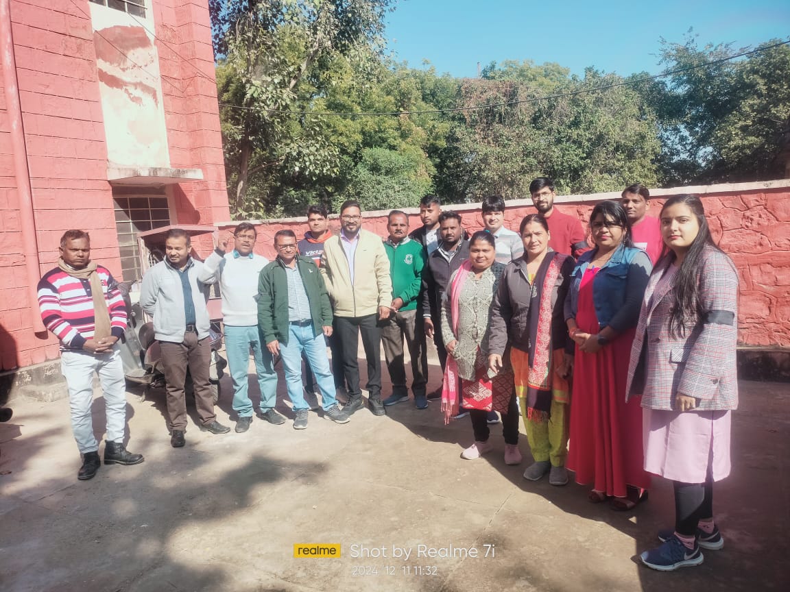 बिजली निगमों के निजीकरण के खिलाफ #भरतपुर शहर के कर्मचारी #काली_पट्टी बांध कर विरोध जताते हुए।
#Stop_Privatization_of_Electricity

#बिजली_का_निजीकरण_बंद_करो 

<a href="/BhajanlalBjp/">Bhajanlal Sharma</a> 
<a href="/RajCMO/">CMO Rajasthan</a> 
<a href="/PMOIndia/">PMO India</a> 
<a href="/ml_vikas/">vikas sharma</a> 
<a href="/ashokgehlot51/">Ashok Gehlot</a> 
<a href="/myogiadityanath/">Yogi Adityanath</a>