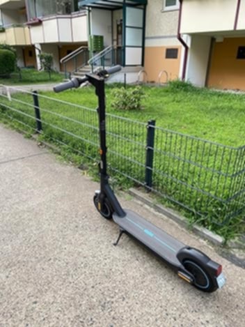 AaronThomps29's tweet photo. @janatoys7232  thanks But certainly a very good scooter for me. It saves me the car trip for shorter distances. Very sturdy construction and easy to charge, as there is no power supply. I'm very happy with it https://t.co/n5uscZnDcI