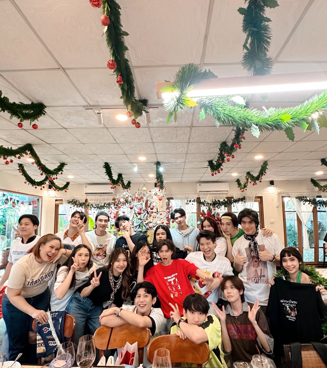 firstfh5's tweet photo. ขอบคุณพี่ๆเพื่อนๆที่มาหาผมถึงสระบุรีน้าคับ ปีนี้เราจัดปีใหม่ไกล แต่สนุกมากๆ ขอบคุณที่ซัพพอตกันเสมอค้าบ รัก 🙏🏼🙏🏼❤️ สาธู้ https://t.co/oIUYZvjkuB