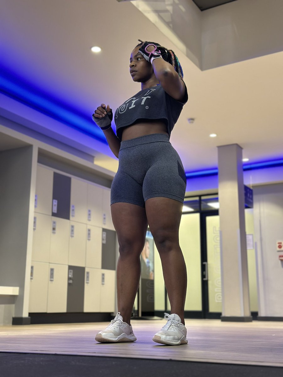 Sethu_Bree's tweet photo. Fighting for dear life
#MarathonTraining #Week7of16 #Day1of4 #FetchYourBody2024 https://t.co/4ji3F53wIU
