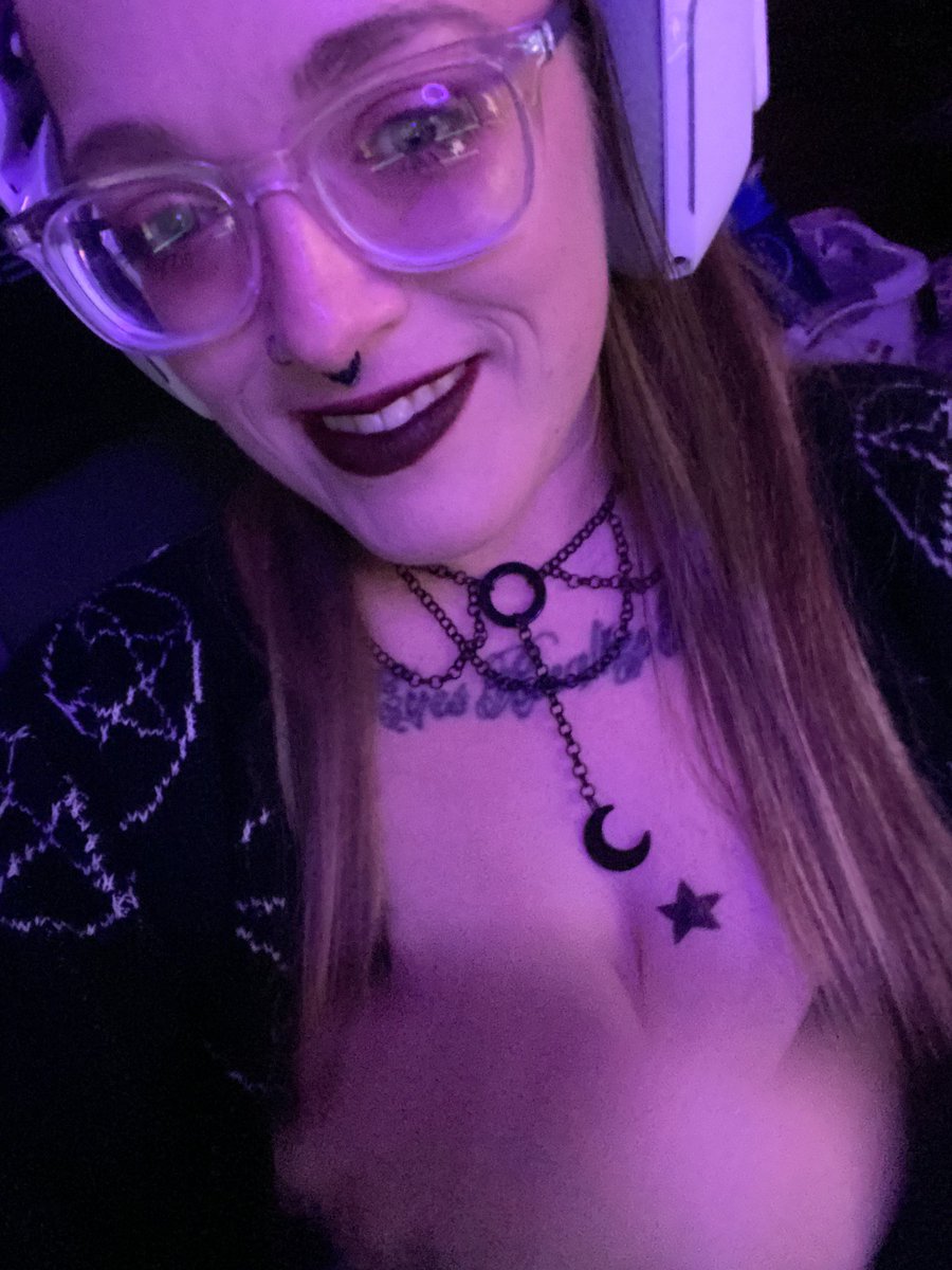 Had an amazing stream tonight thank you all so much for coming back to hang out with me after so long away. I loved seeing you all! 

Thank you <a href="/Chaorcutest/">Chaor</a> @/spookybrandie and <a href="/ShiroZevalia/">Shiro Zevalia 👑👁️</a> for the raids and for trusting me with your communities! 💜

Thank you to everyone who