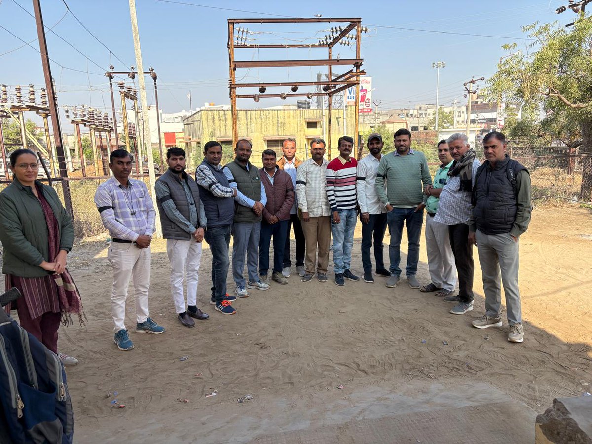 #Stop_Privatization_of_Electricity

हम बिजली के निजीकरण का विरोध करते हैं। हमारी मांग है कि सरकार जनहित में निर्णय ले।  
<a href="/RajCMO/">CMO Rajasthan</a> <a href="/hlnagar/">Heeralal Nagar</a> <a href="/artizzzz/">Arti Dogra</a> 
@alokrajenergy <a href="/1stIndiaNews/">First India News</a> <a href="/ZeeNews/">Zee News</a> <a href="/SachBedhadak/">Sach Bedhadak</a> <a href="/rpbreakingnews/">Rajasthan Patrika</a> <a href="/DainikBhaskar/">Dainik Bhaskar</a>