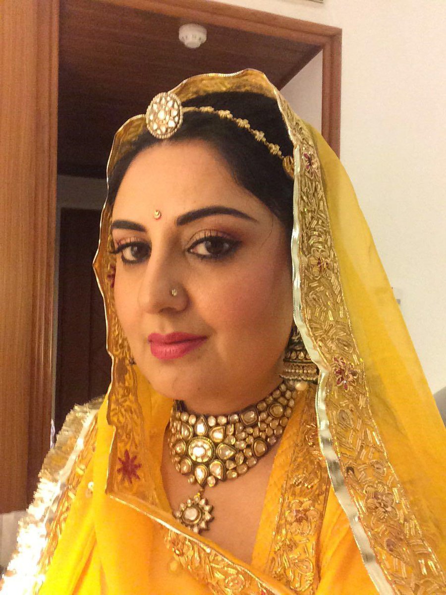 Poonam Bhati (@poonambhatis) on Twitter photo #जैसलमेर राजमाता साहिबा के जन्मदिवस की बहुत बहुत बधाई एवं हार्दिक शुभकामनाएँ..💐👏🏻
#HappyBirthday 🎂 🎉
#jaisalmer #Rajmatasahiba
<a href="/crsinghbhati/">Chaitanya Raj Singh</a> जी
खमाघणी सा हुकम 🙏🏻 #जैसलमेर राजमाता साहिबा के जन्मदिवस की बहुत बहुत बधाई एवं हार्दिक शुभकामनाएँ..💐👏🏻
#HappyBirthday 🎂 🎉
#jaisalmer #Rajmatasahiba
<a href="/crsinghbhati/">Chaitanya Raj Singh</a> जी
खमाघणी सा हुकम 🙏🏻