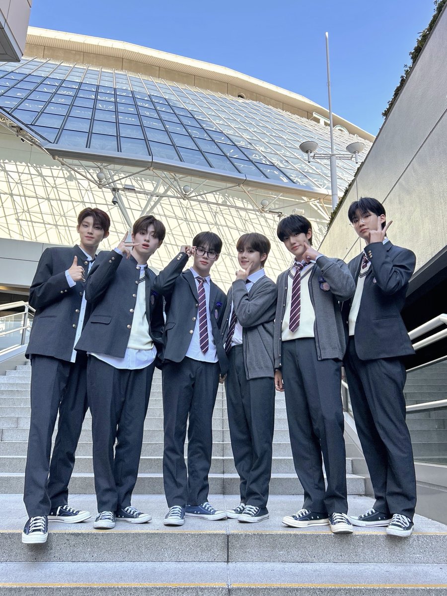 KBSJAPAN's tweet photo. ＼ DGDG＆KRD JAPAN ／
‘Kpop Random Play Dance’ in Tokyo🕺🏻

The Windの皆さんありがとうございました💗

彼らの直筆サイン入り未公開ポラロイドを
ランダムで6名様にプレゼント🎁

1️⃣＠KBSJAPAN をフォロー
2️⃣この投稿をリポストで応募完了！
※12/20(金)まで

#더윈드 #TheWind @officialTheWind

▼下記の注意事項もチェック👀
