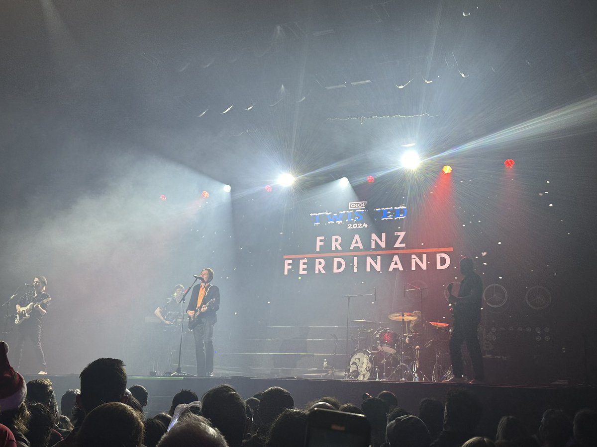 VGranz's tweet photo. Franz Ferdinand 🫶 @Q101Chicago @Franz_Ferdinand https://t.co/Op5UmgAX5n
