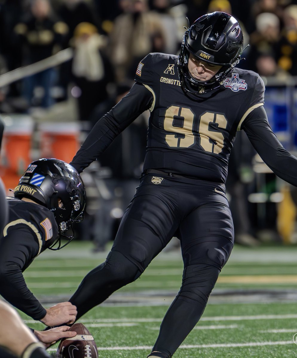 BKKnightNation's tweet photo. LINKS: Trey Gronotte Podcast

Apple: https://t.co/crfH9Q5fHO

Spotify: https://t.co/EszA5ZlGy7

YouTube: https://t.co/7lgp0Vouf9

#ArmyFootball https://t.co/igN2P9H6fw
