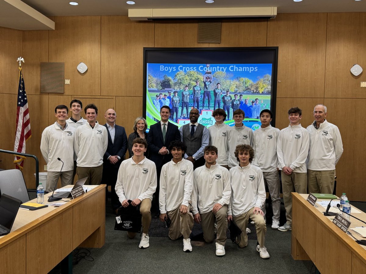 School Board Meeting.  Another stop on the Victory Tour. ⁦<a href="/RunMasonComets/">RunMason Boosters</a>⁩ ⁦<a href="/xc_mason/">Mason XC and T&F</a>⁩ ⁦<a href="/MHSsportsradio/">Mason Sports Radio</a>⁩