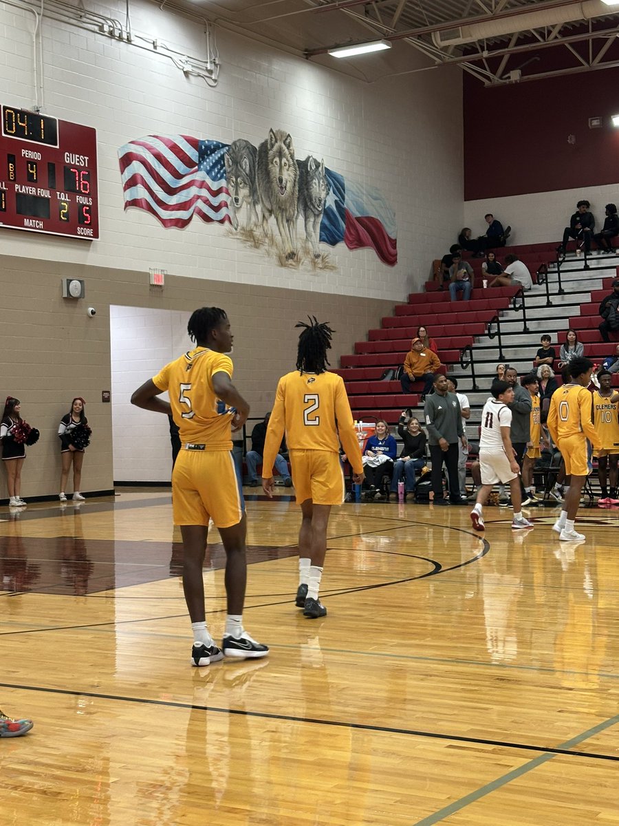 Alamo City Hoops (@alamocityhoops1) on Twitter photo 🏀CenTX Non-District🏀
In the win for <a href="/SamuelClemensBB/">Samuel Clemens Men’s Basketball</a>, 5 double digit scorers. Very balanced:
<a href="/AndreStarkes/">Andre Starkes</a> 20pts
<a href="/Brys0nBell2028/">Bryson Bell</a> 13pts
Quentin Proctor 13pts
<a href="/ArcJayden4/">Jayden Arceneaux</a> 13pts &
Christian Dupree 11pts
In the loss <a href="/Mekhaix/">Mekhai Bryant</a> drops a 30 piece <a href="/weissmensbball/">Weiss Men’s Basketball</a>
#AlamoCityHoops 🏀CenTX Non-District🏀
In the win for <a href="/SamuelClemensBB/">Samuel Clemens Men’s Basketball</a>, 5 double digit scorers. Very balanced:
<a href="/AndreStarkes/">Andre Starkes</a> 20pts
<a href="/Brys0nBell2028/">Bryson Bell</a> 13pts
Quentin Proctor 13pts
<a href="/ArcJayden4/">Jayden Arceneaux</a> 13pts &
Christian Dupree 11pts
In the loss <a href="/Mekhaix/">Mekhai Bryant</a> drops a 30 piece <a href="/weissmensbball/">Weiss Men’s Basketball</a>
#AlamoCityHoops