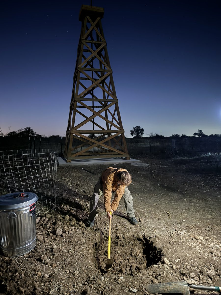 Mo Monuments tweet media