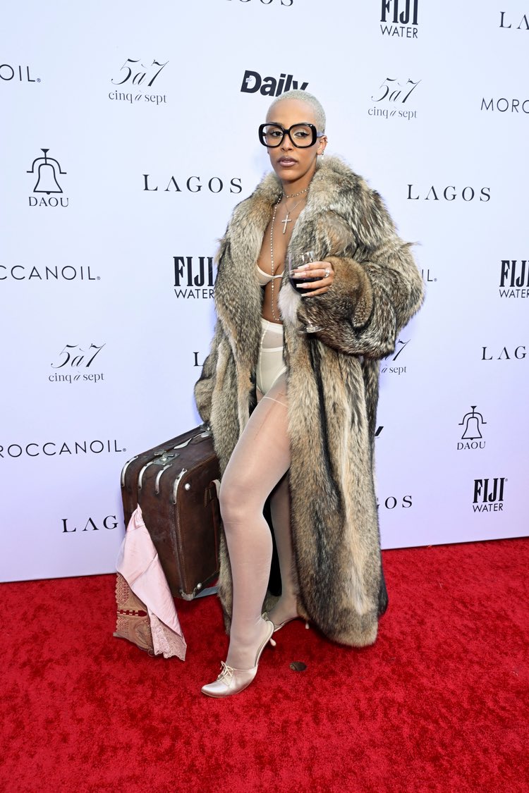 BeysStarscream's tweet photo. •2024 (Fashion Los Angeles Awards) https://t.co/k5spyvd9iQ