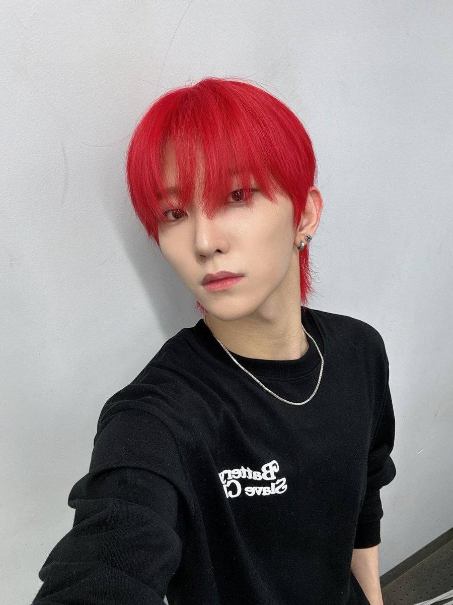 TNX_twt's tweet photo. 🫵🗣️🖤

#TNX
#오성준 #SUNGJUN https://t.co/hVgeFOmXUF
