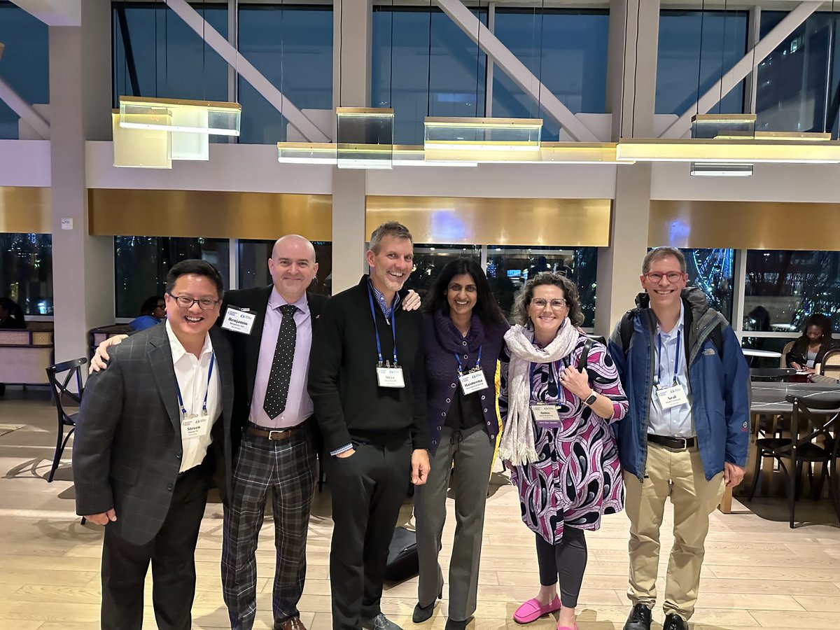bentollphd's tweet photo. So wonderful to see and spend time with good friends and colleagues at the ⁦@ACS_Research⁩ National Lung Cancer Roundtable where we presented our ⁦@theNCI⁩ Smoking Cessation at Lung Examination clinical trials #NLCRT https://t.co/1HF0i6dpf2