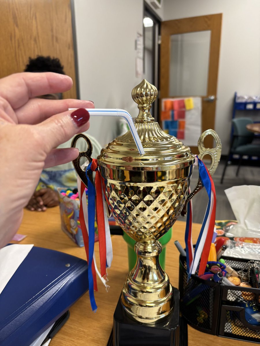 Notice anything strange with our staffs water bottles? 🤔
Anything but a cup day was a success!🚫🥛
Stay tuned for what staff will do tomorrow 🤫