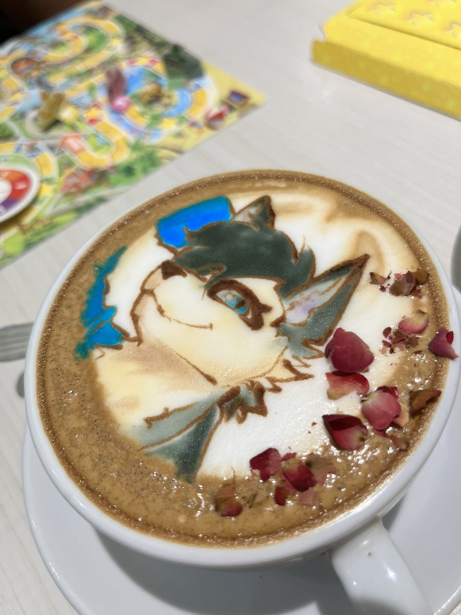 KatsukeSaito's tweet photo. Anyone from out of town who comes to #furum will most likely go through the rite of passage by having yourself drawn on coffee at this nearby cafe (no extra charge for drawing btw!)
Altho they had to get an intern artist to help alongside the expert coffee artist, but they tried! https://t.co/wM7w4xJSjZ