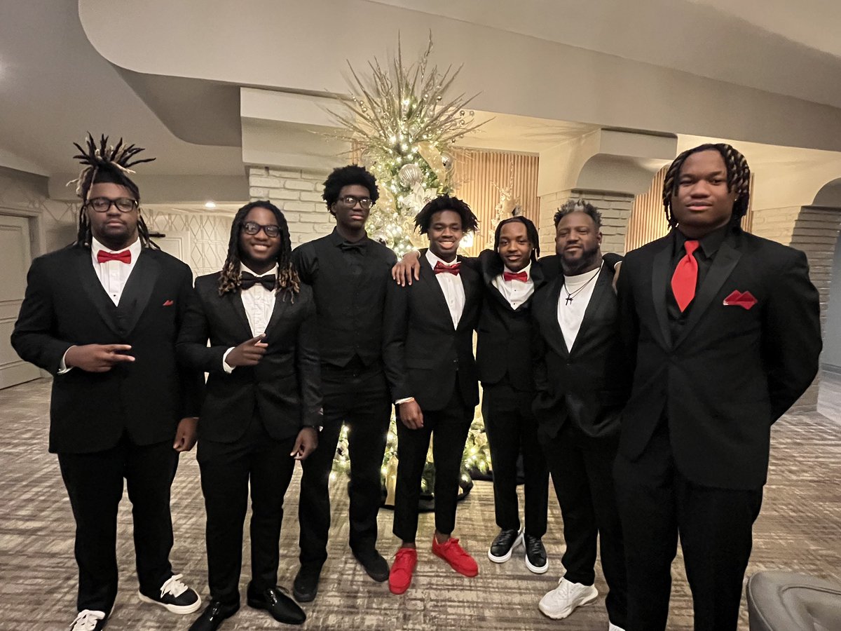 Last night was a great time with my guys at the All County Banquet. Super proud of all of their accomplishments on the year . #UCOC #RFB <a href="/elizah_jolly/">Elizah jolly</a> <a href="/RVille_Football/">Roseville Football</a>