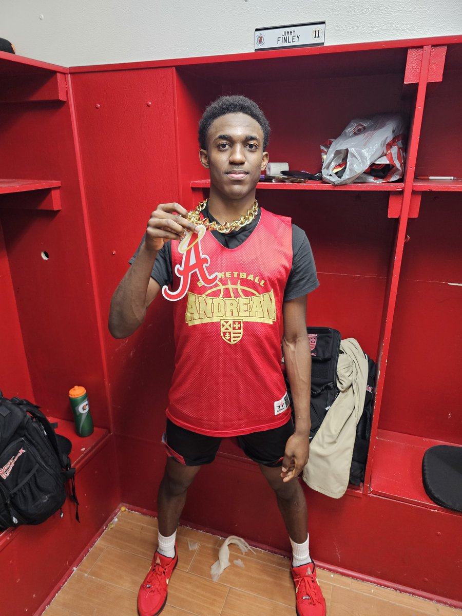 Nikola Pusara (@alokin_4c) on Twitter photo <a href="/jamessfinleyy/">James Finley IV</a> first winner of the Charge Chain this year!
Jimmy took the most charges last week on the team!
#FamilyOn3 <a href="/jamessfinleyy/">James Finley IV</a> first winner of the Charge Chain this year!
Jimmy took the most charges last week on the team!
#FamilyOn3