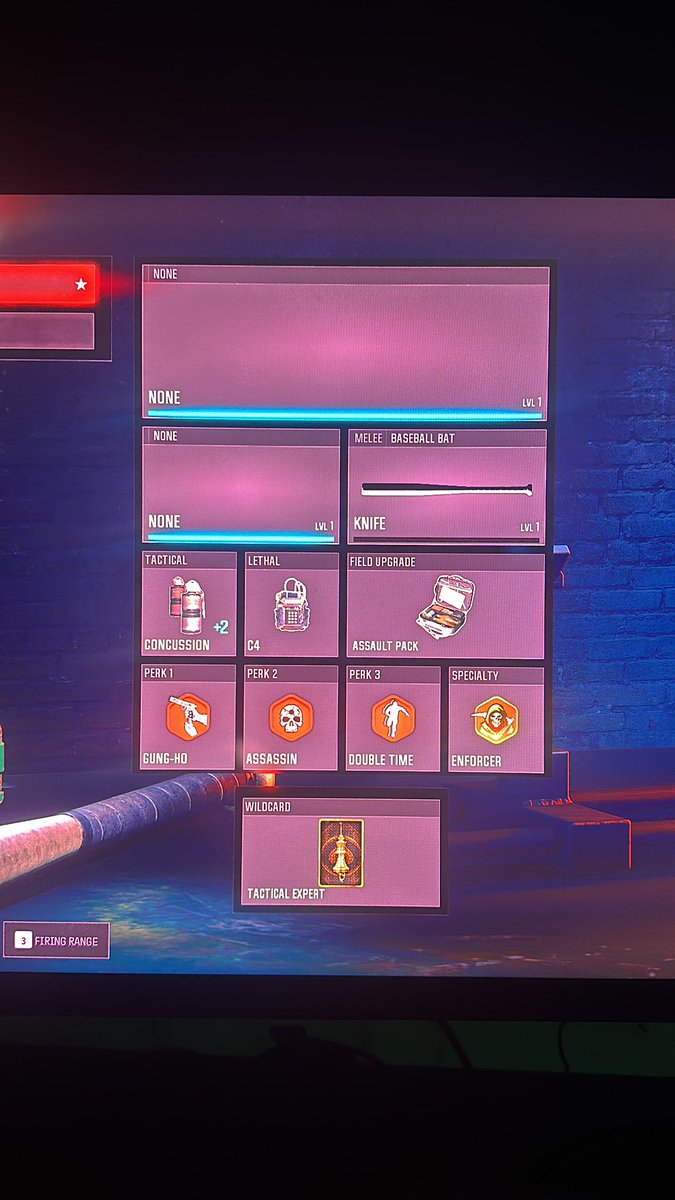 Jordan_x16's tweet photo. @MaTtKs @ATVIAssist @CallofDuty @CODUpdates game is quite literally unplayable currently i cant change any class or it resets to this i cant make any more classes because it resets to this i cant do anything i cant use any guns unless its the default xm4 HELP https://t.co/4laJD4MUt8