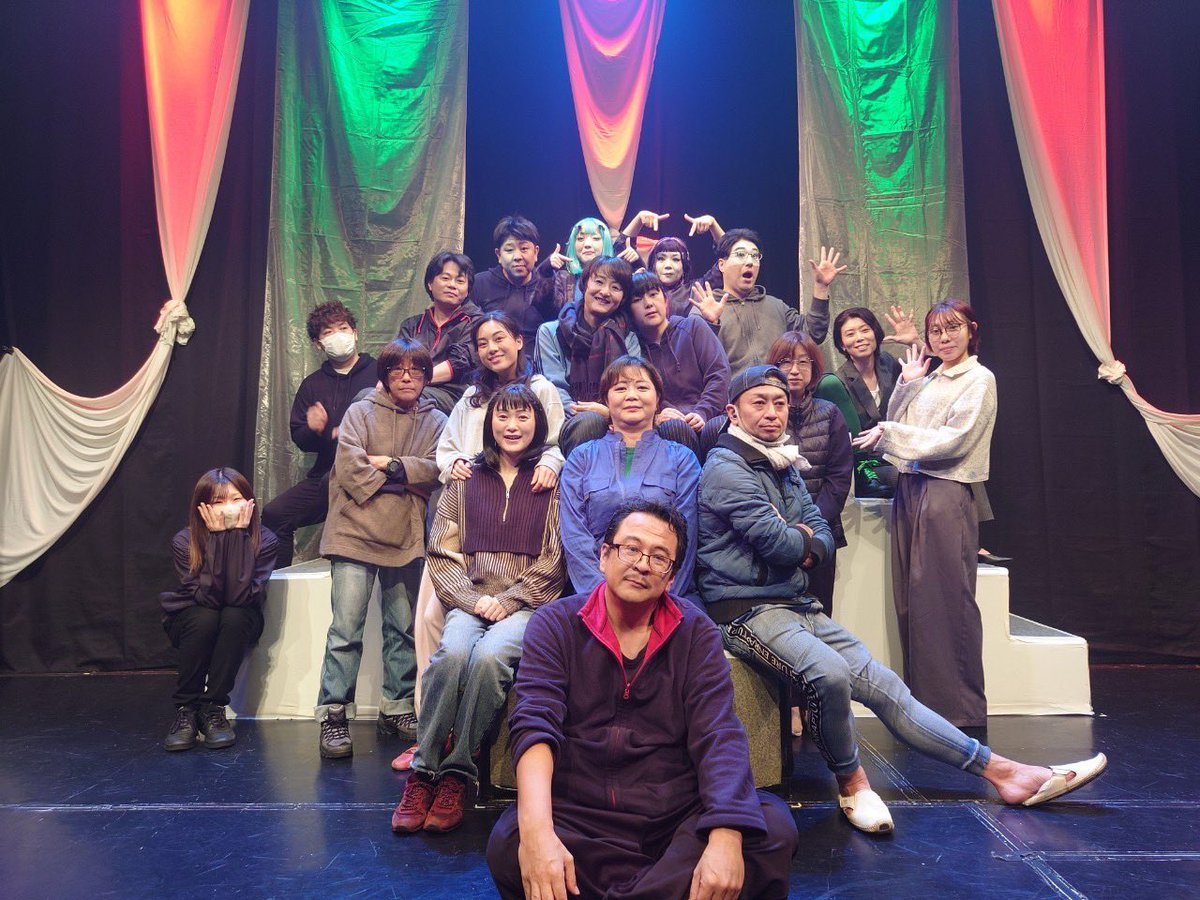 2107_Akane's tweet photo. 改めまして、劇団可燃物公演「サンタが家にやってくる2024」全公演が終了致しました✨

初めてのことばかりで、右も左も分からないど素人をあたたかく見守って下さり、時には導いて下さり、本当に感謝の気持ちでいっぱいです🥲

お越しくださった皆様も本当にありがとうございました

 #可燃サンタ https://t.co/FwIfKZjg56