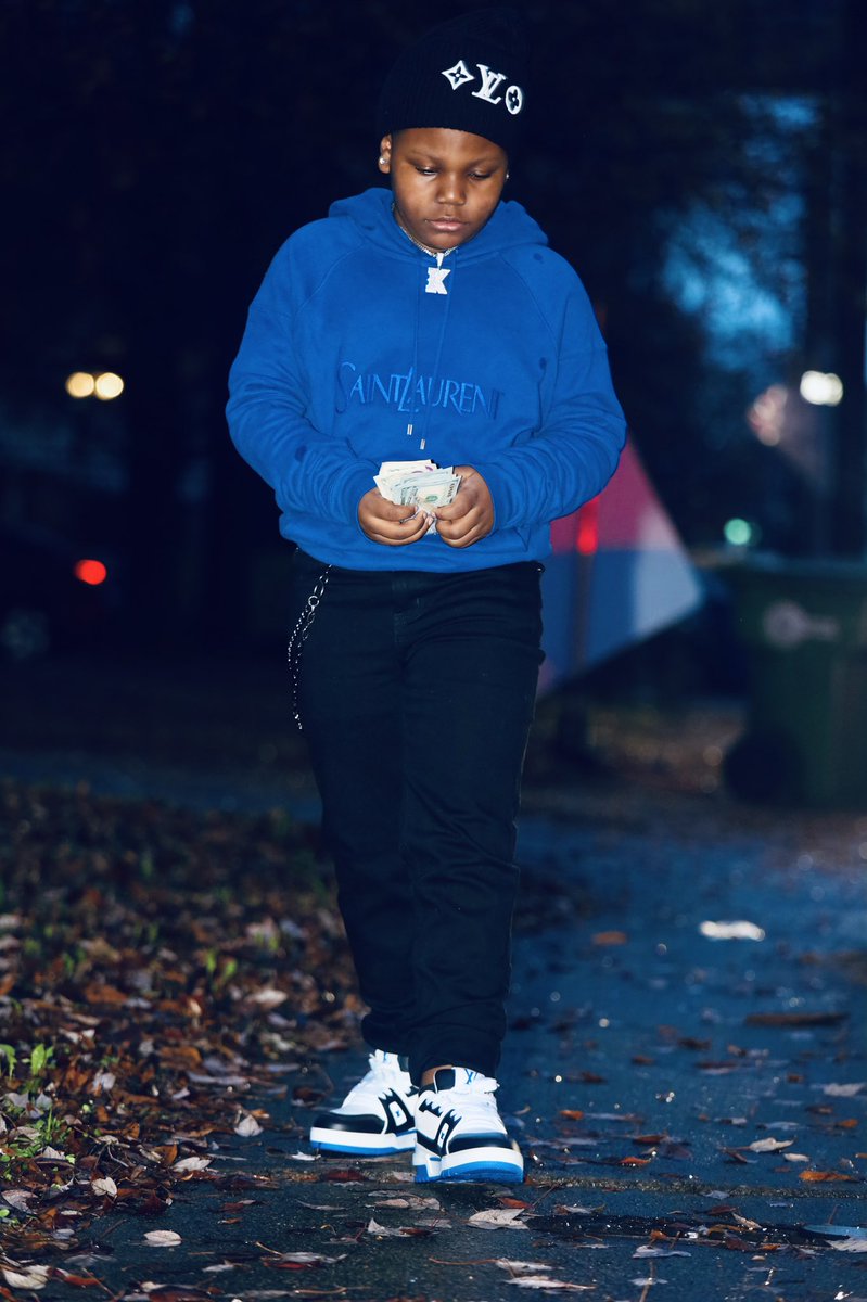 AspenPink's tweet image. Tell me what I got to do, because I’ll do it ALL FOR YOU.🥹🫵🏾🫶🏾❤️‍🔥 Happy Crown Day Son. I love you more than anything. 10 on the 10th #GoldenYear✨👑