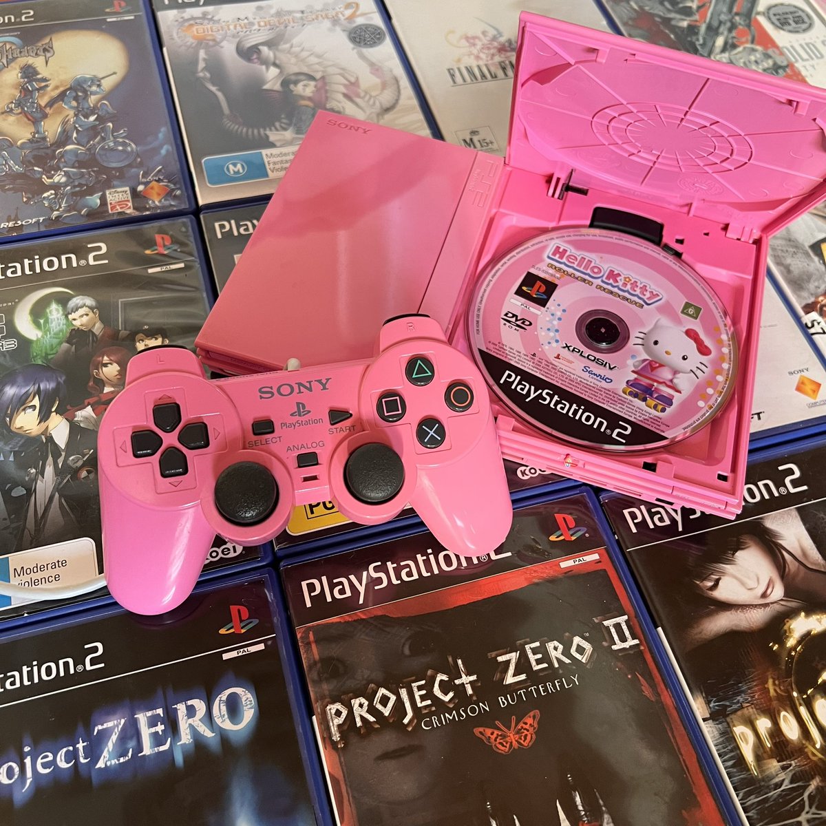 Moggleberries tweet media