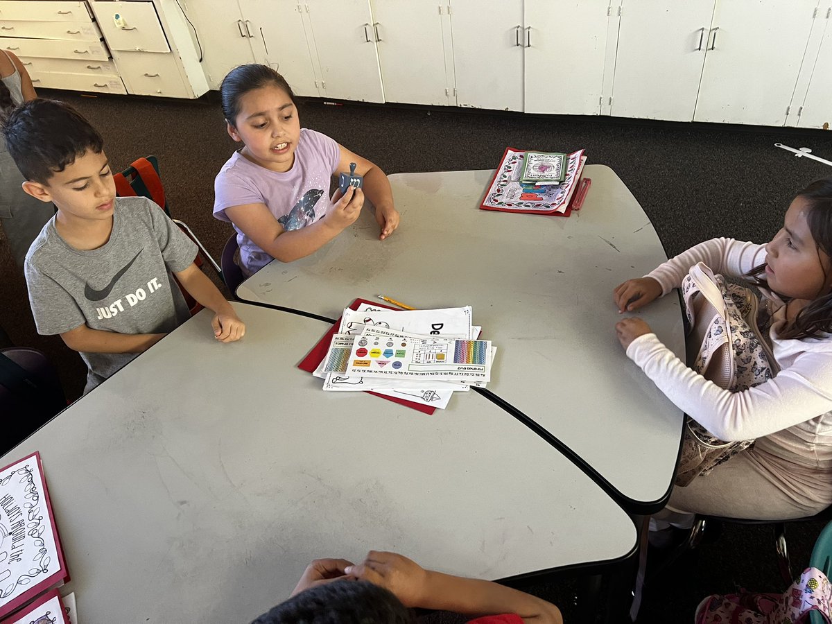 Miss Ellison tweet media